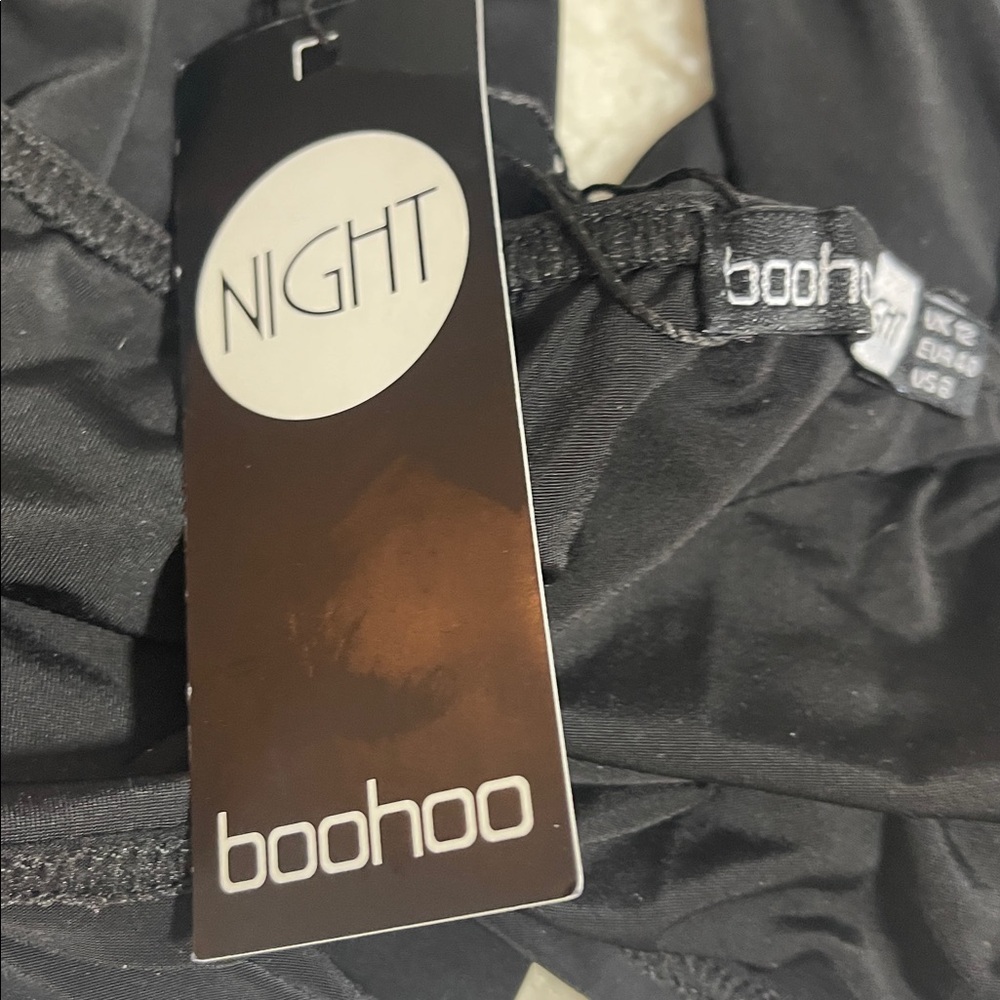 NWT Boohoo Night Black Crossover Halter Crop Top Size US 8 - Picture 15 of 16